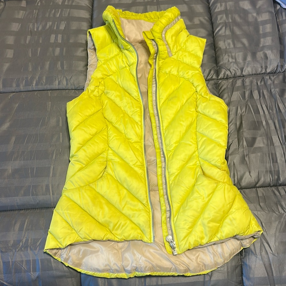 Lululemon puff jacket size s